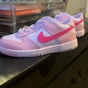 Nike dunk low (TDE/ toddler) new without tags.